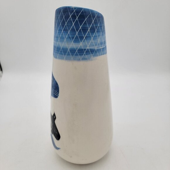 Amazing Art Pottery Orcas Vase - Picture 4 of 7